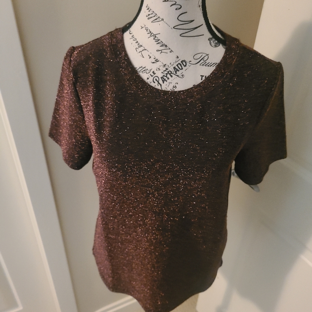 "ONLY"  Top Burgandy Sparkly Short Sleeve Size M Perfect Holiday Top